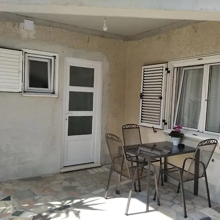 Apartment Nespula Kastela